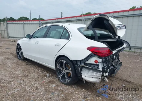 2024 Mercedes-Benz C 300 z USA, uszkodzony, nr VIN W1KAF4GB7RR207615